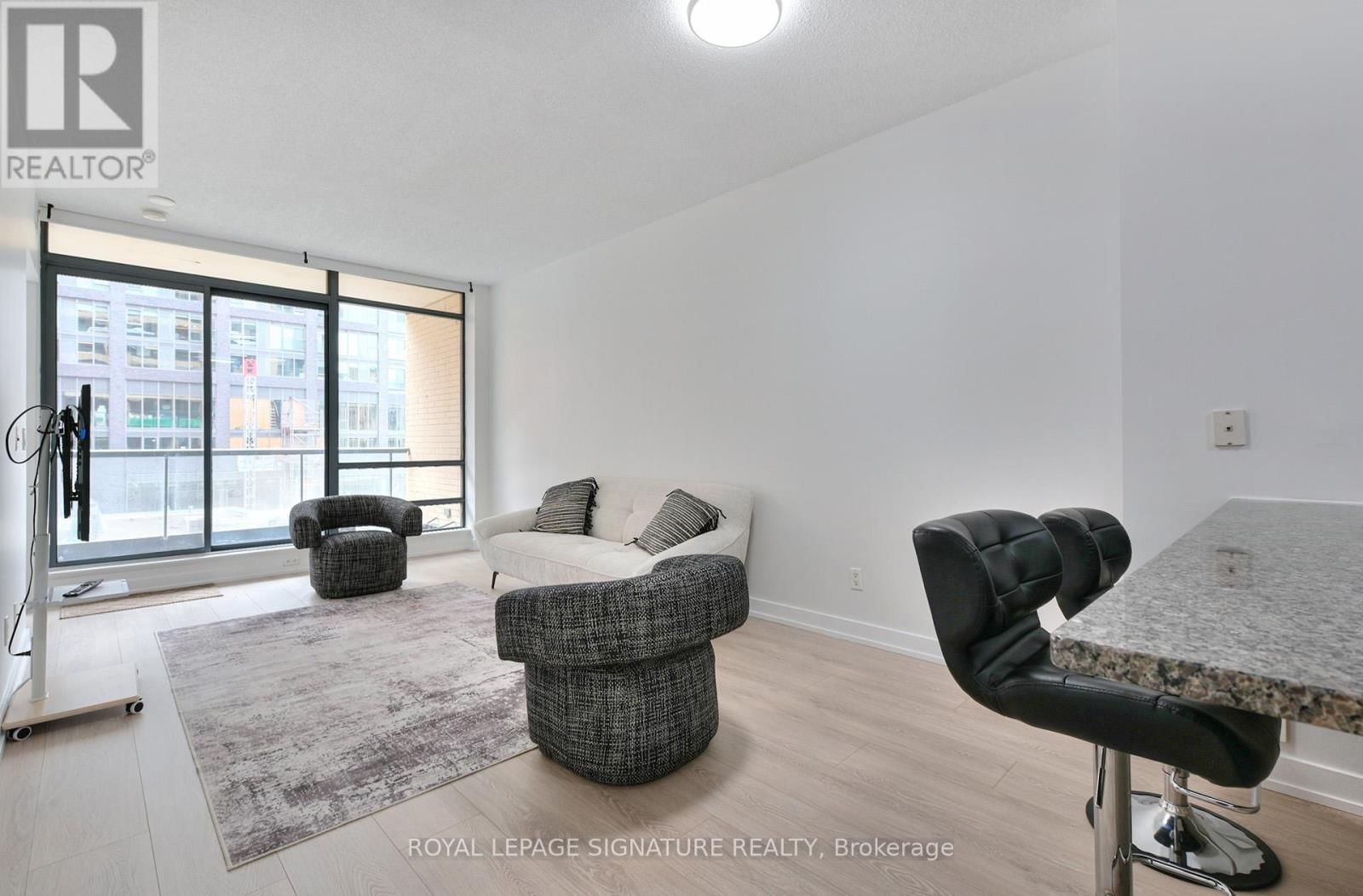 415 - 438 KING STREET WEST Image 4