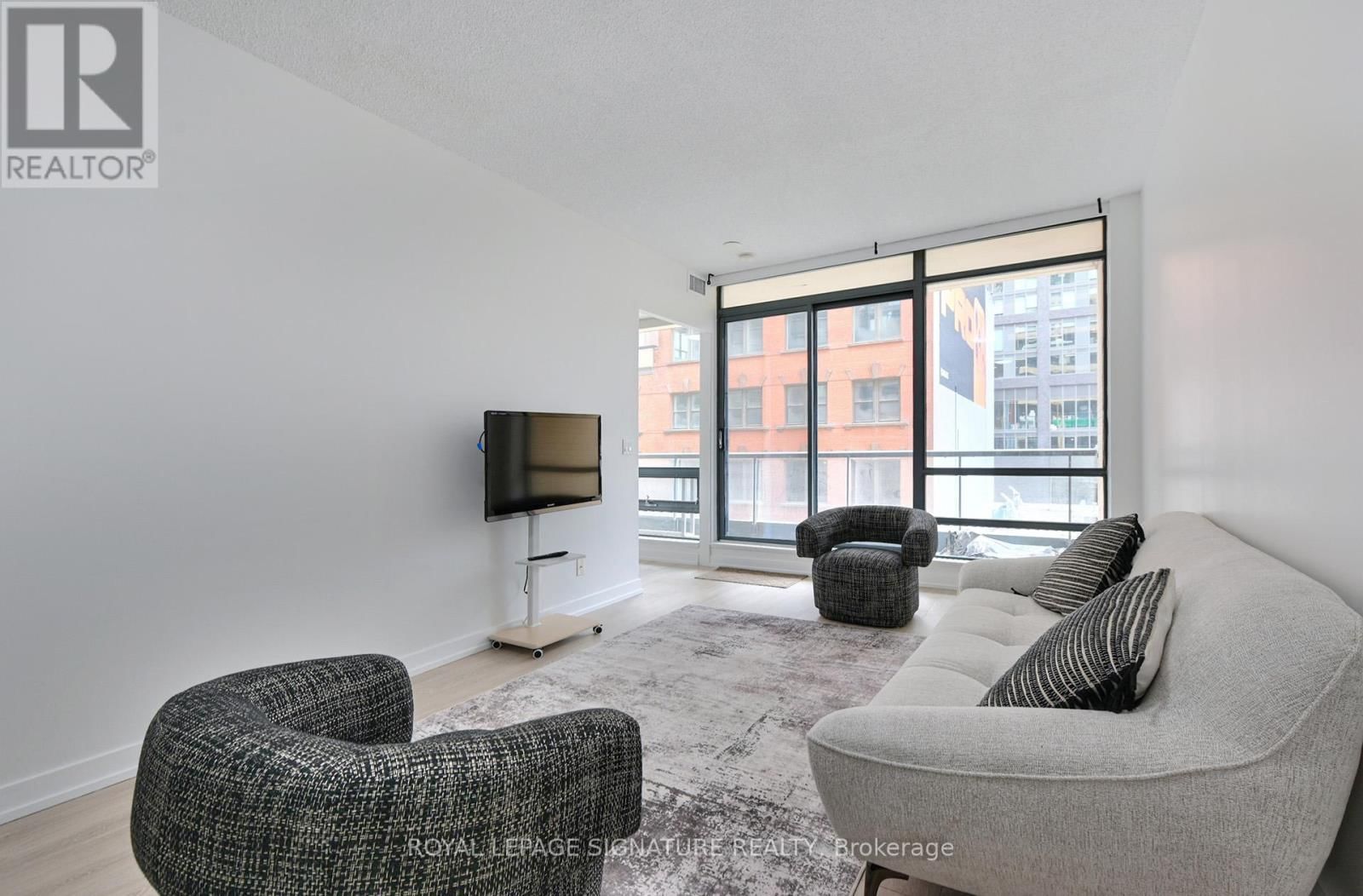 415 - 438 KING STREET WEST Image 5