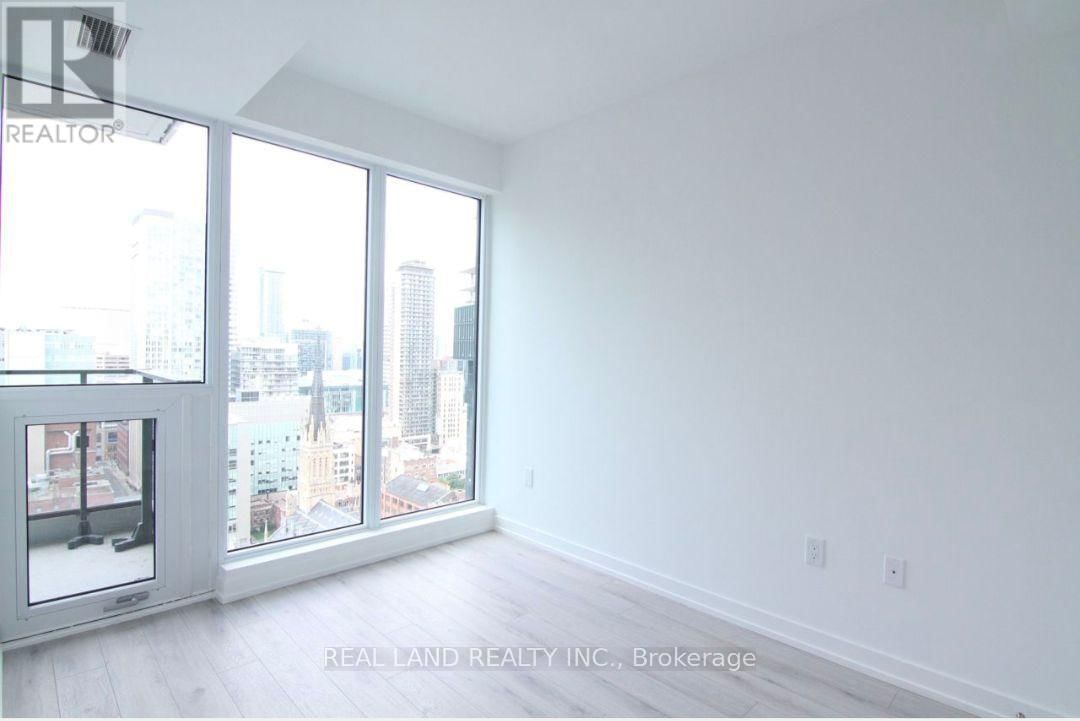 3116 - 77 SHUTER STREET SOUTH Image 10