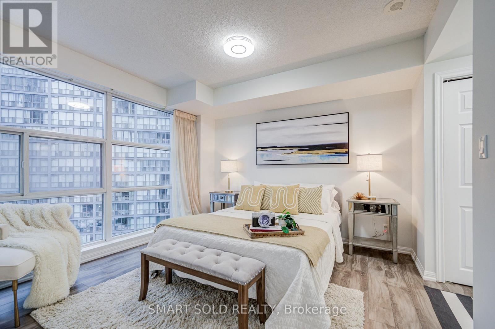 1612 - 11 ST JOSEPH STREET Image 10