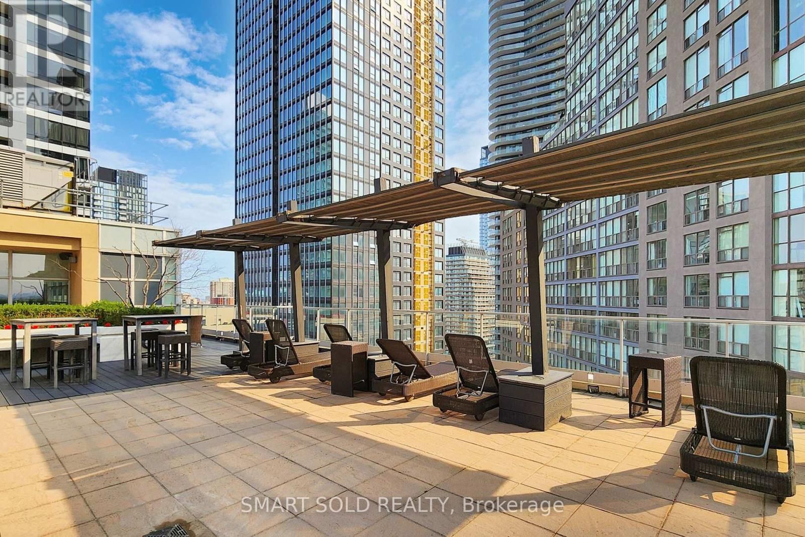 1612 - 11 ST JOSEPH STREET Image 18