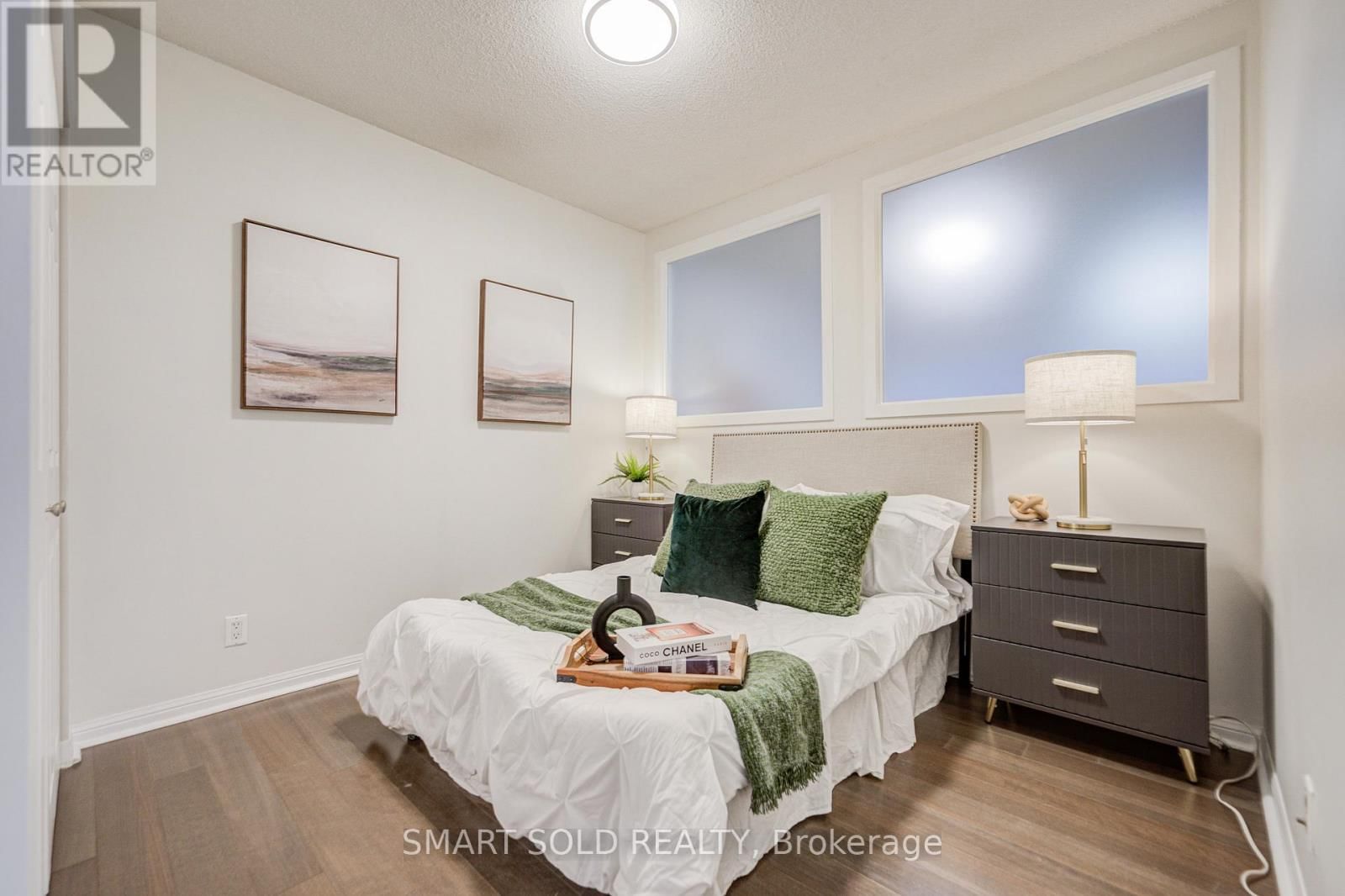 1612 - 11 ST JOSEPH STREET Image 21