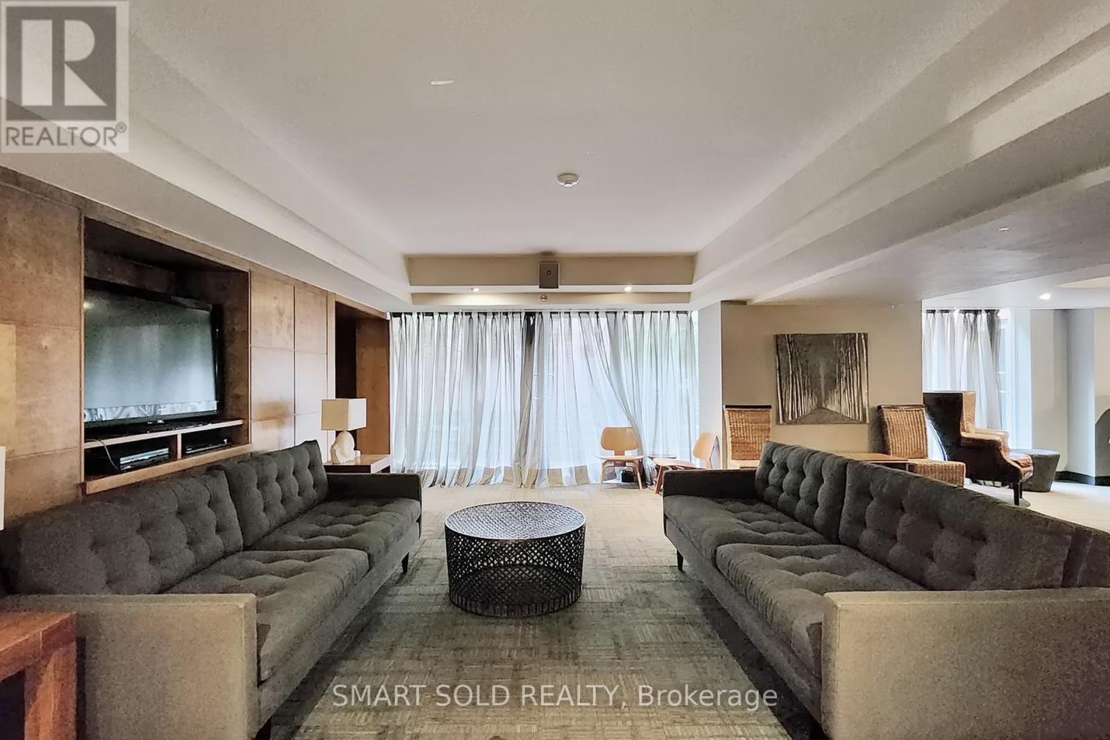 1612 - 11 ST JOSEPH STREET Image 23