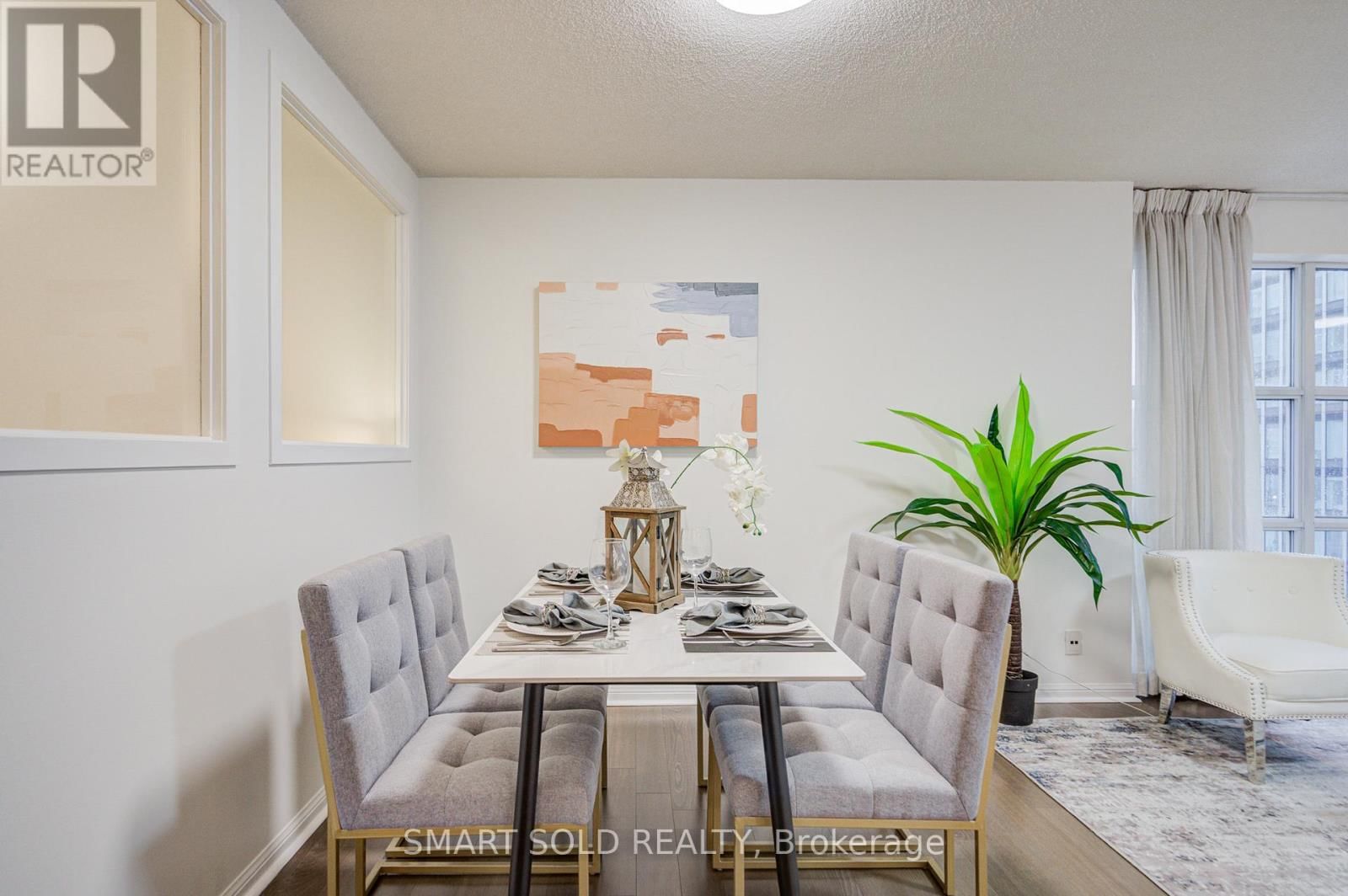 1612 - 11 ST JOSEPH STREET Image 6