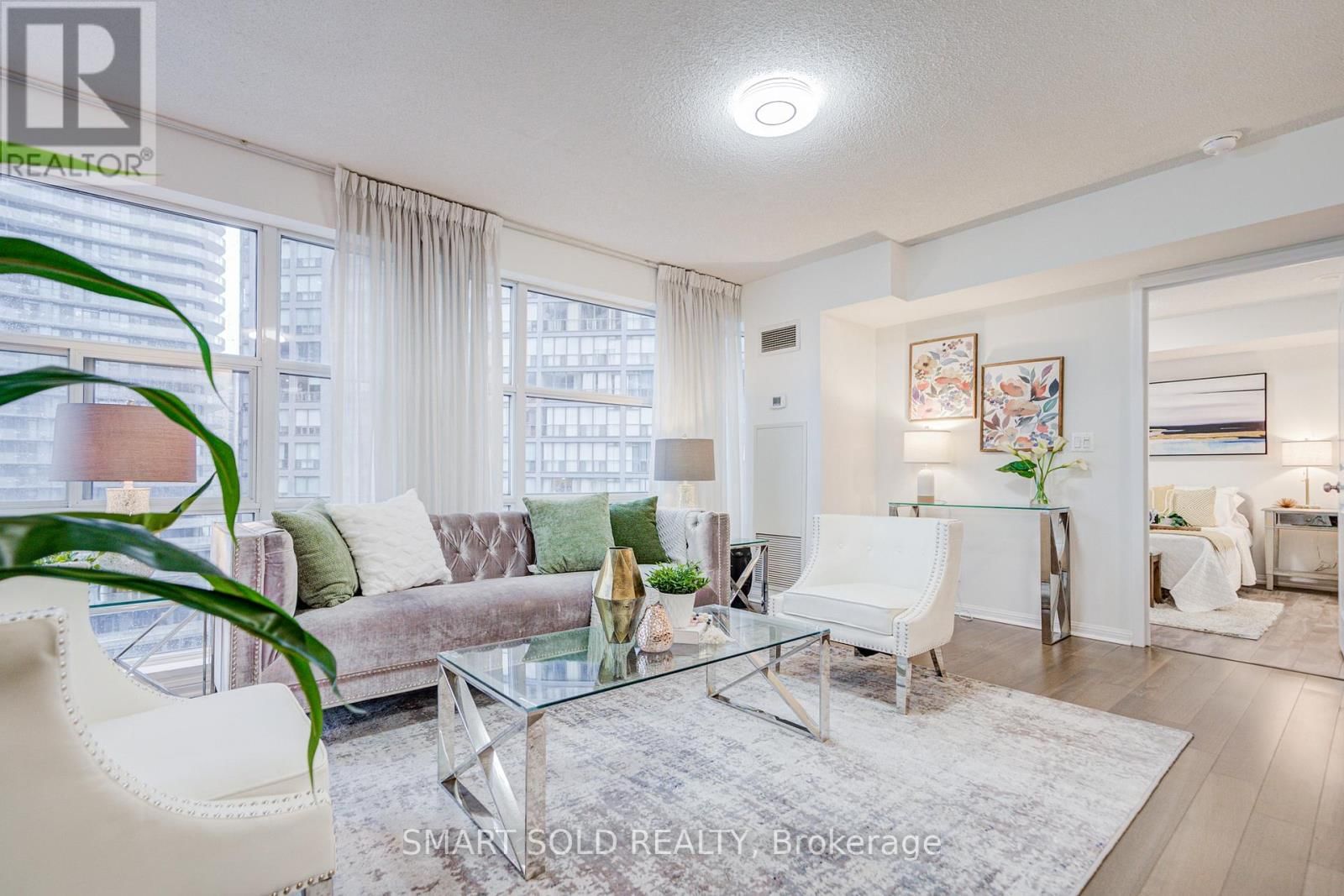 1612 - 11 ST JOSEPH STREET Image 8