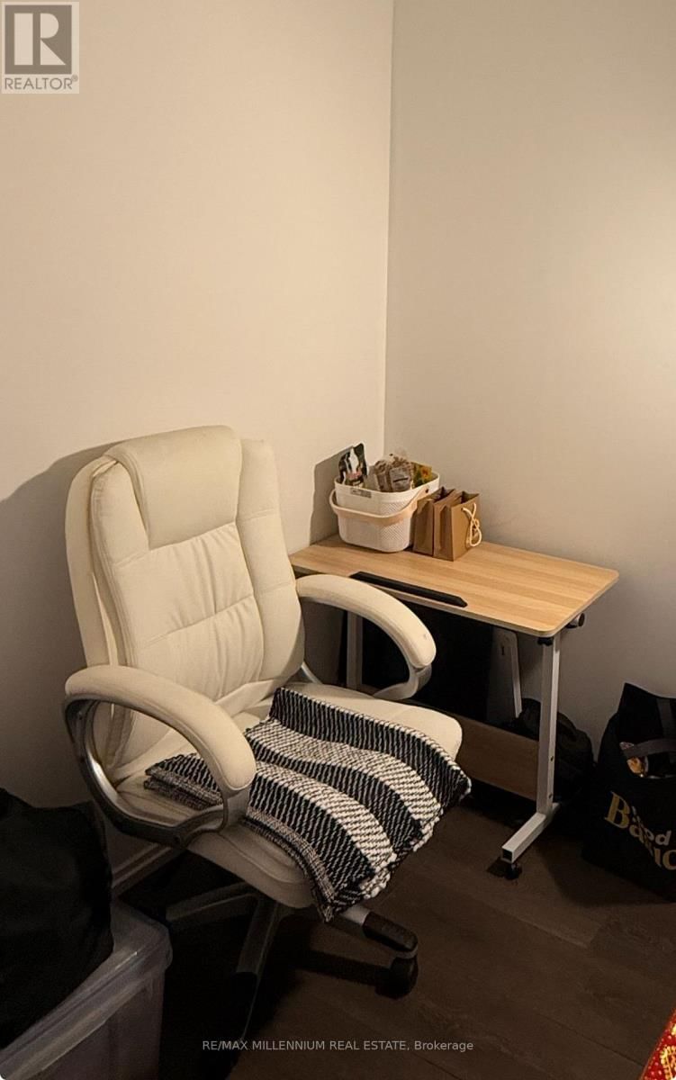 505 - 68 SHUTER STREET Image 16