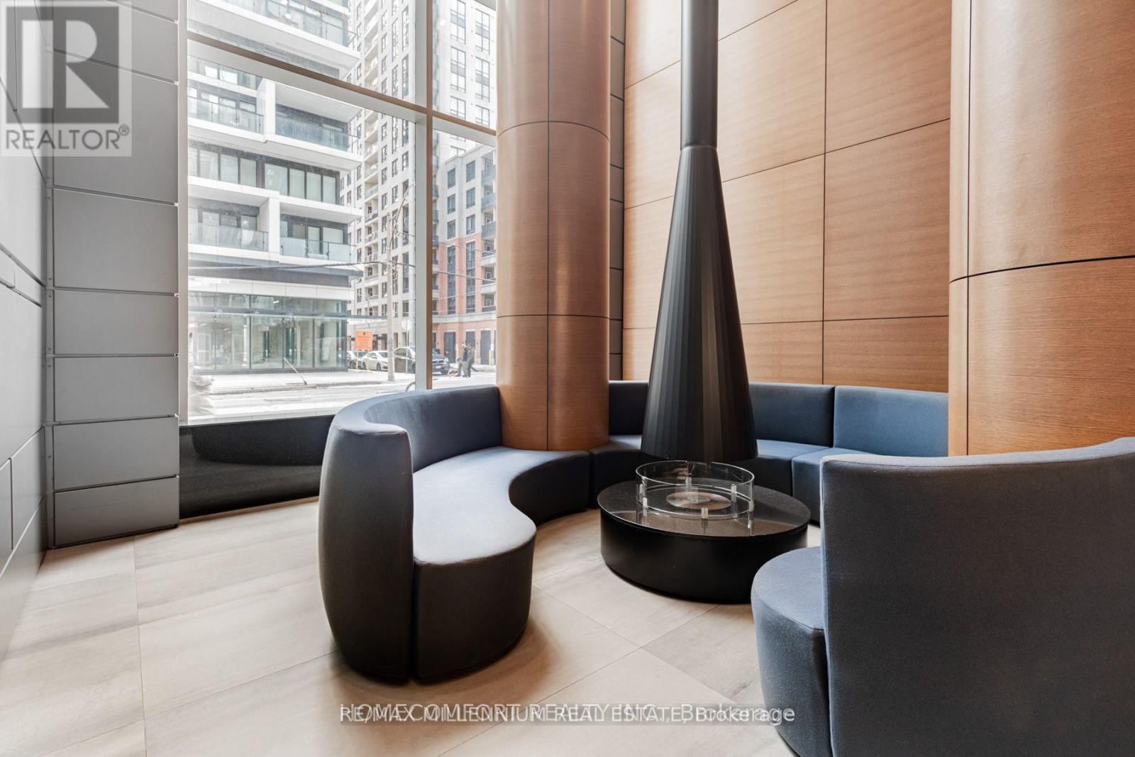 505 - 68 SHUTER STREET Image 3