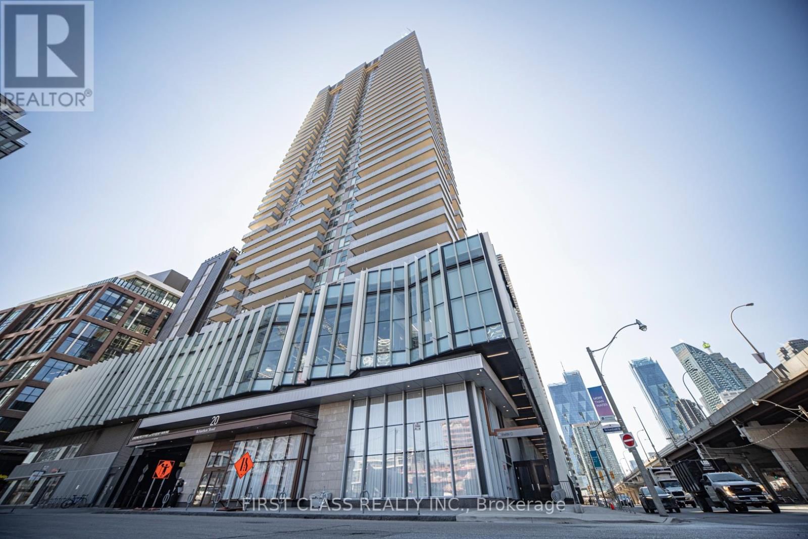 3202 - 20 RICHARDSON STREET Image 6