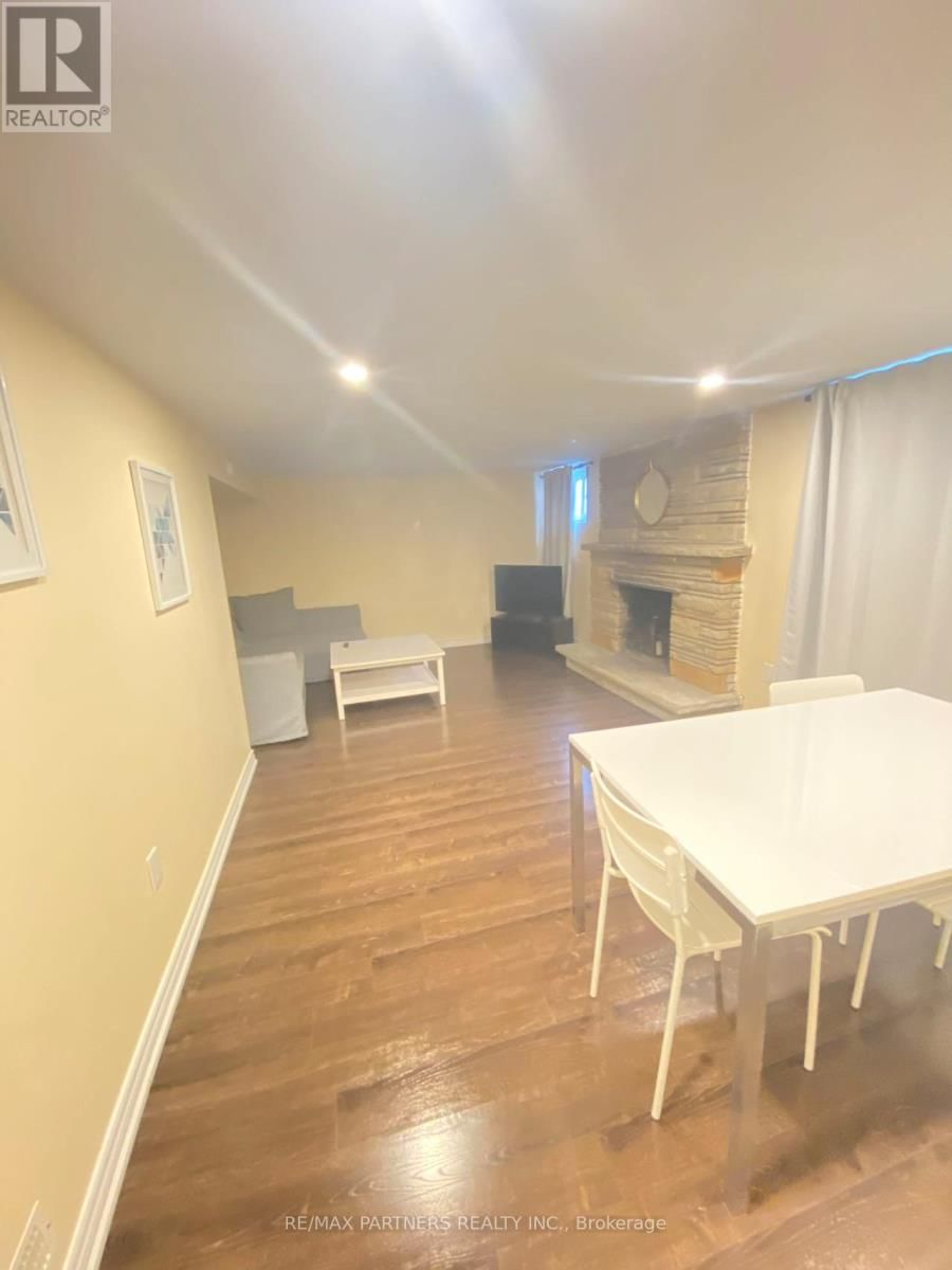 87 BISHOP AVENUE Image 15