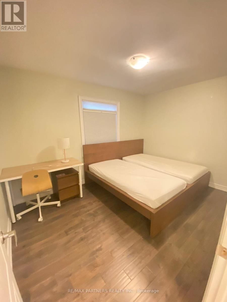 87 BISHOP AVENUE Image 9