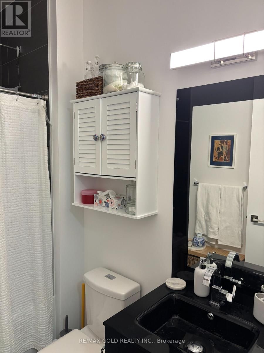 1426 - 111 ST CLAIR AVENUE WEST Image 16