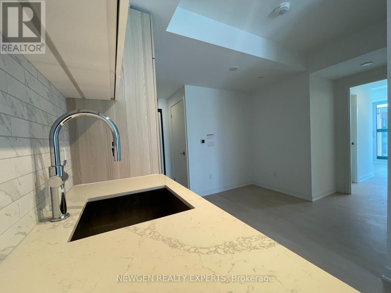 1703 - 252 CHURCH STREET Image 10