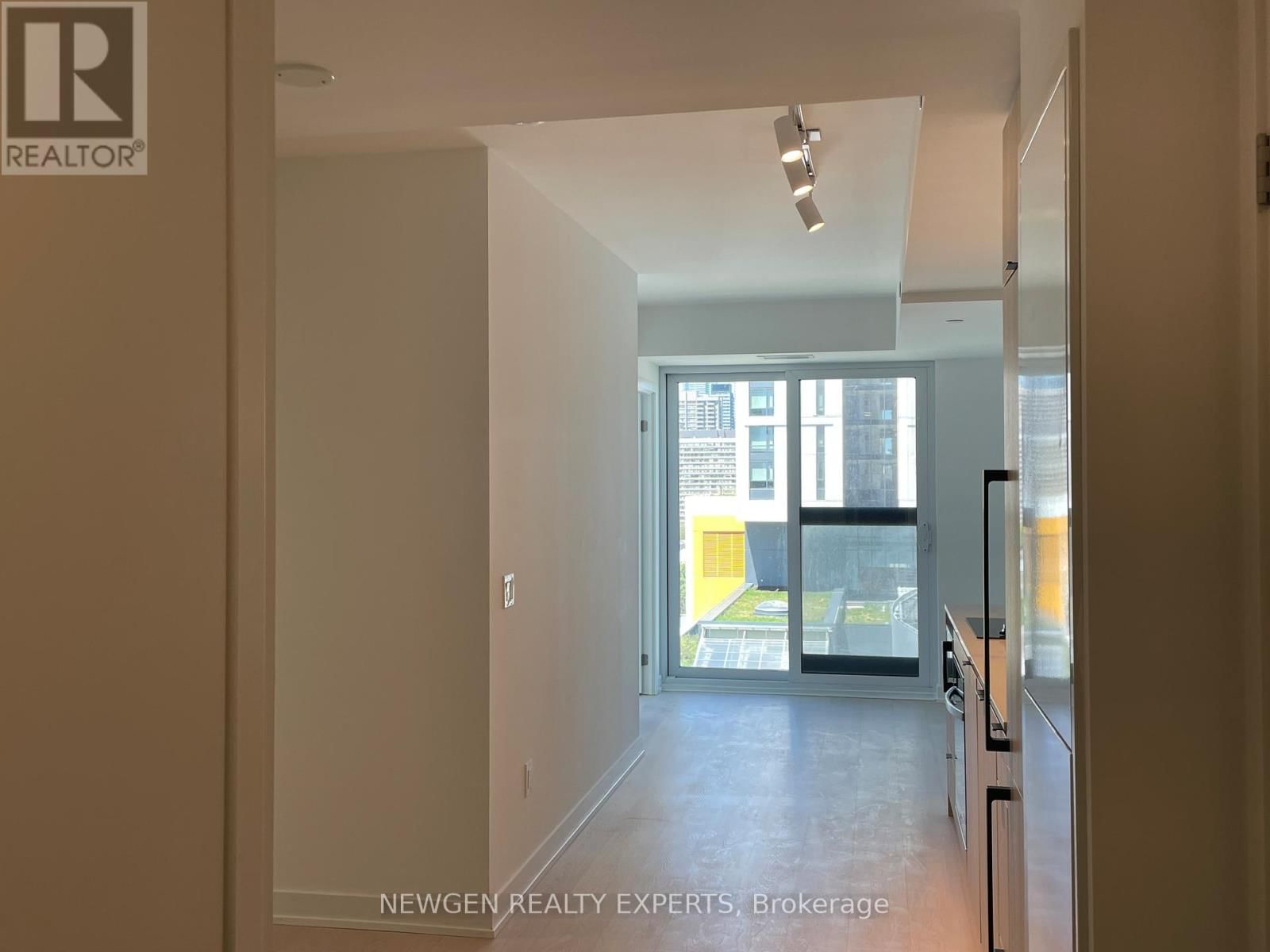 1703 - 252 CHURCH STREET Image 8