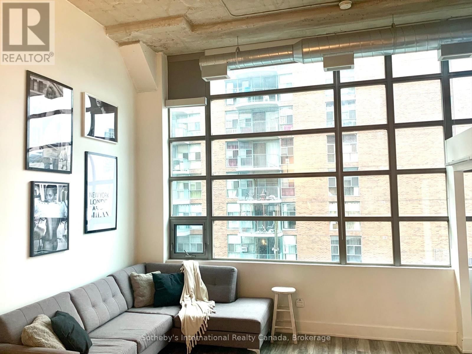 323 - 637 LAKE SHORE BOULEVARD WEST Image 4