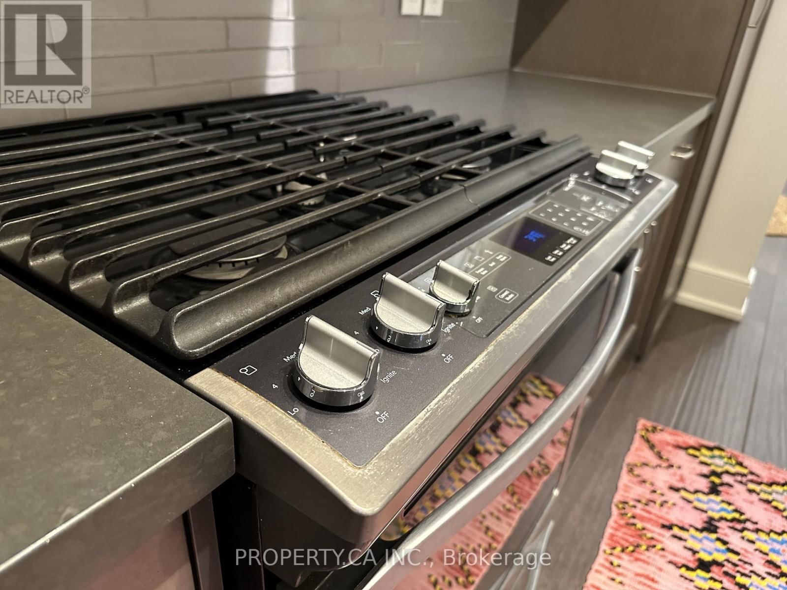 02 - 28 MADISON AVENUE Image 6