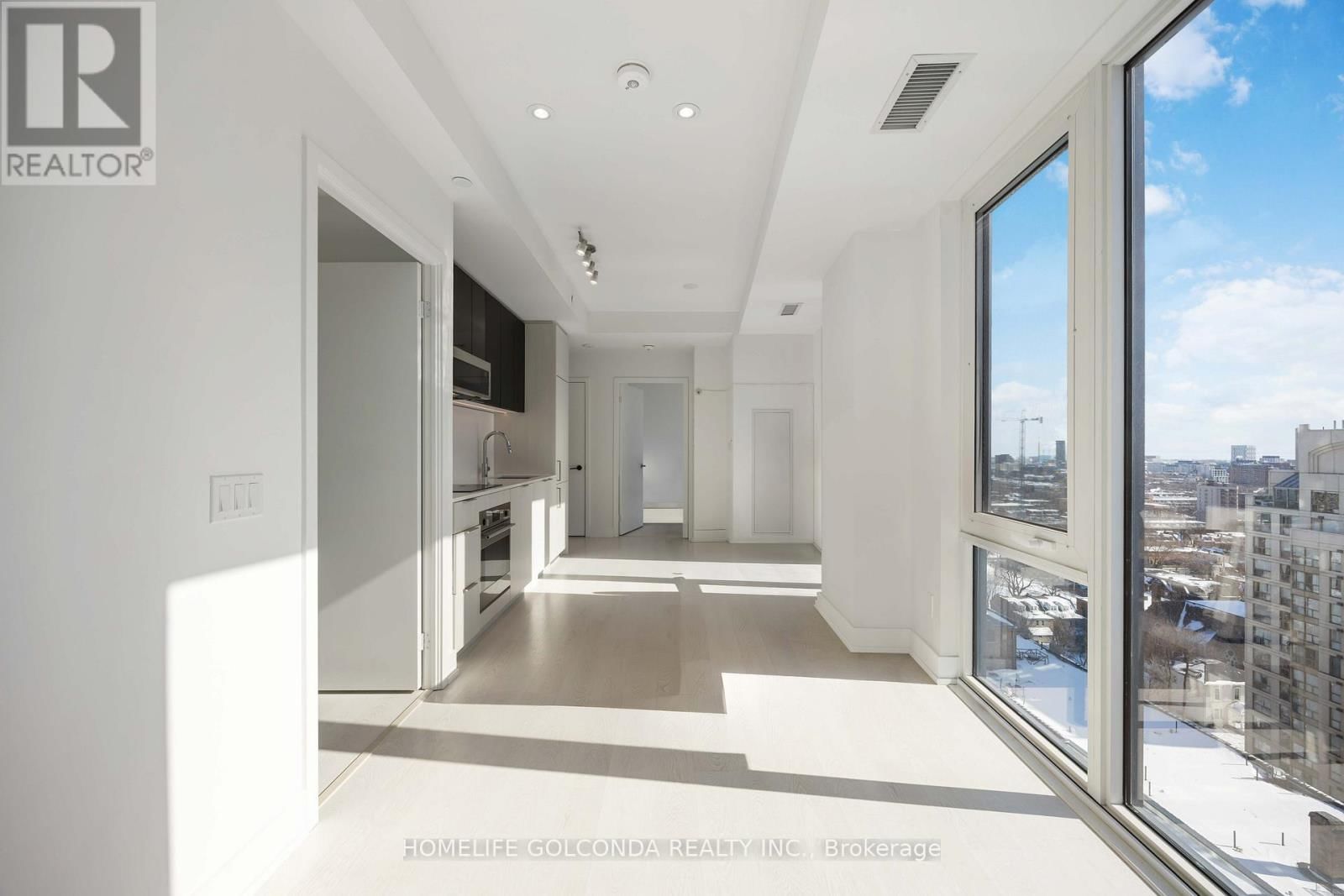 308 JARVIS STREET Image 3