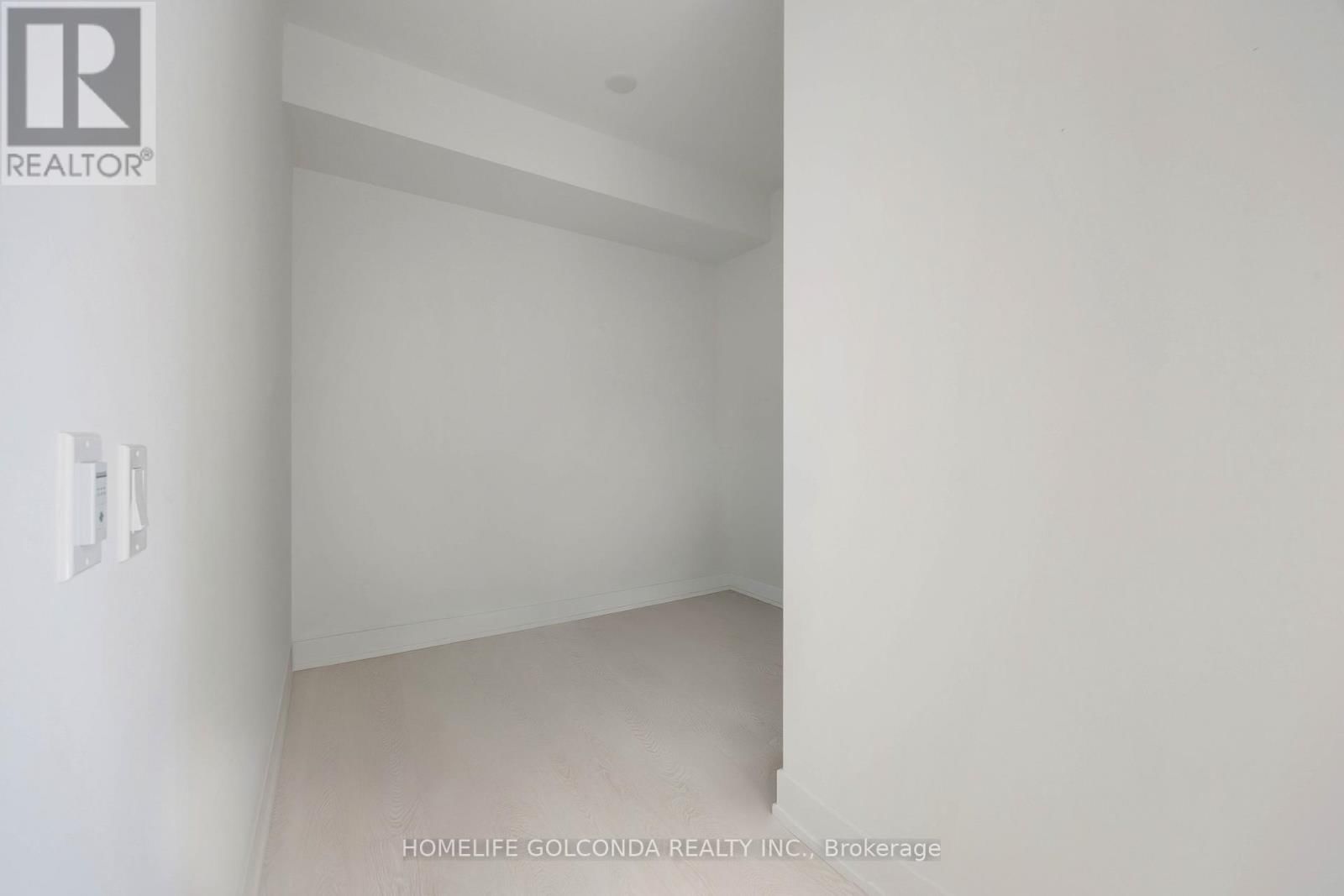 308 JARVIS STREET Image 5