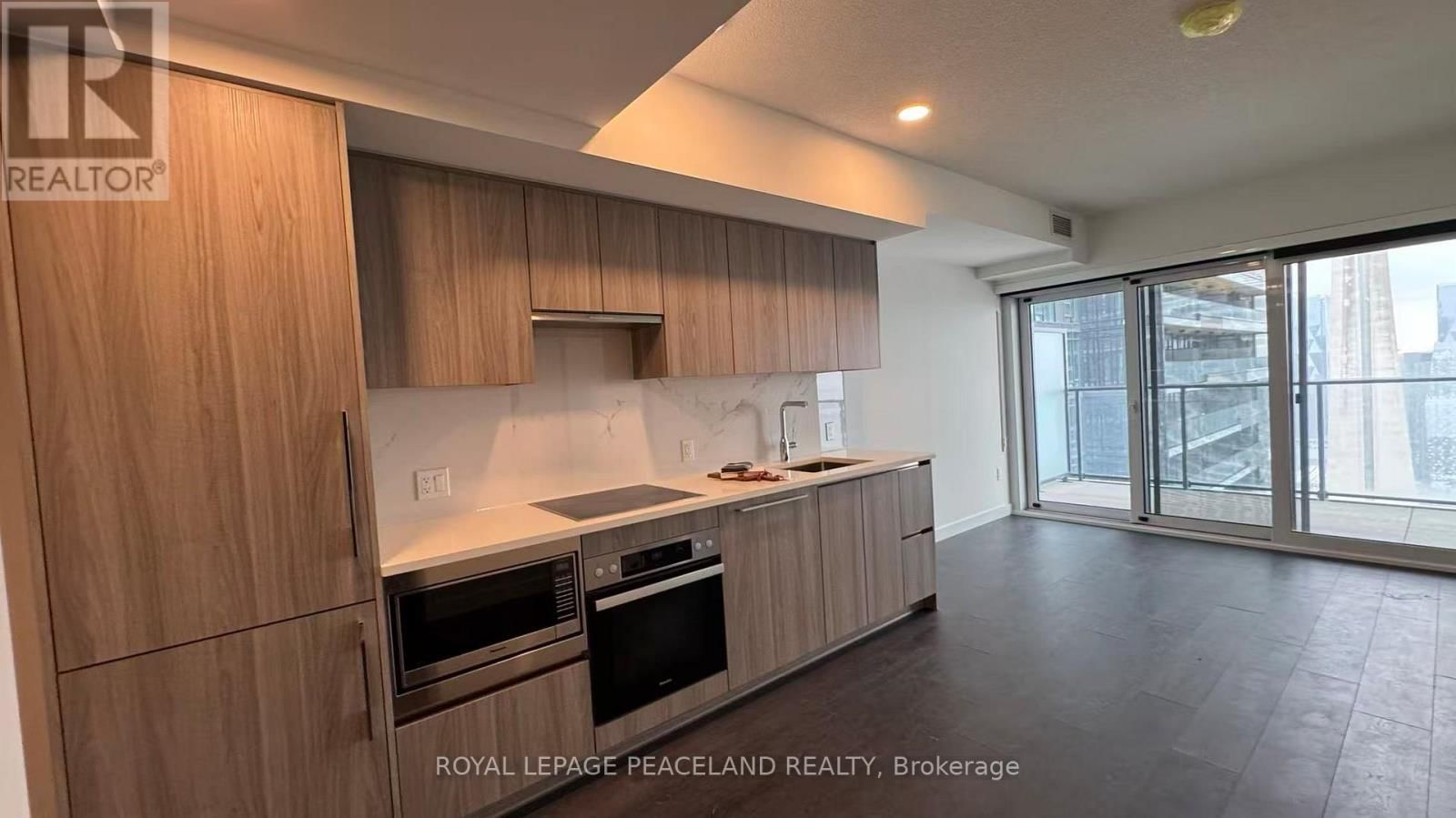 5607 - 3 CONCORD CITYPLACE WAY Image 6