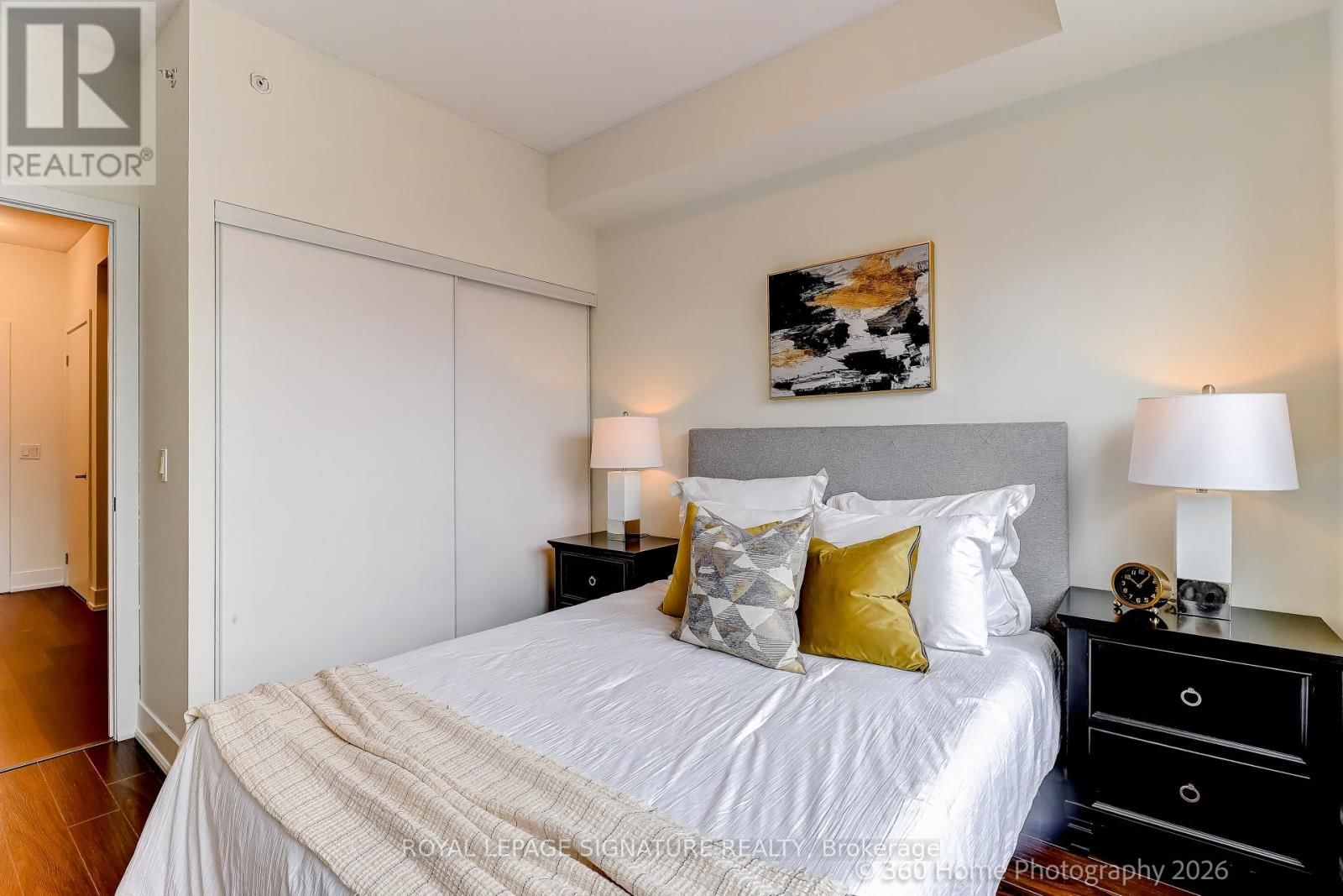 301 - 7 KENASTON GARDENS Image 21