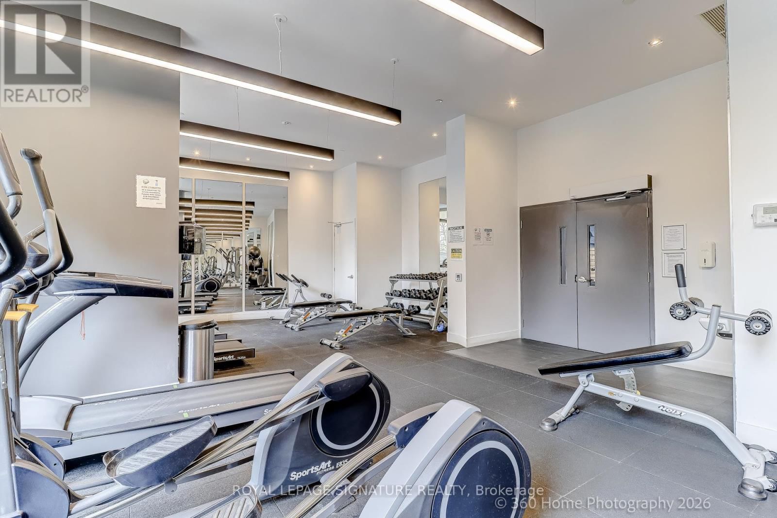 301 - 7 KENASTON GARDENS Image 26