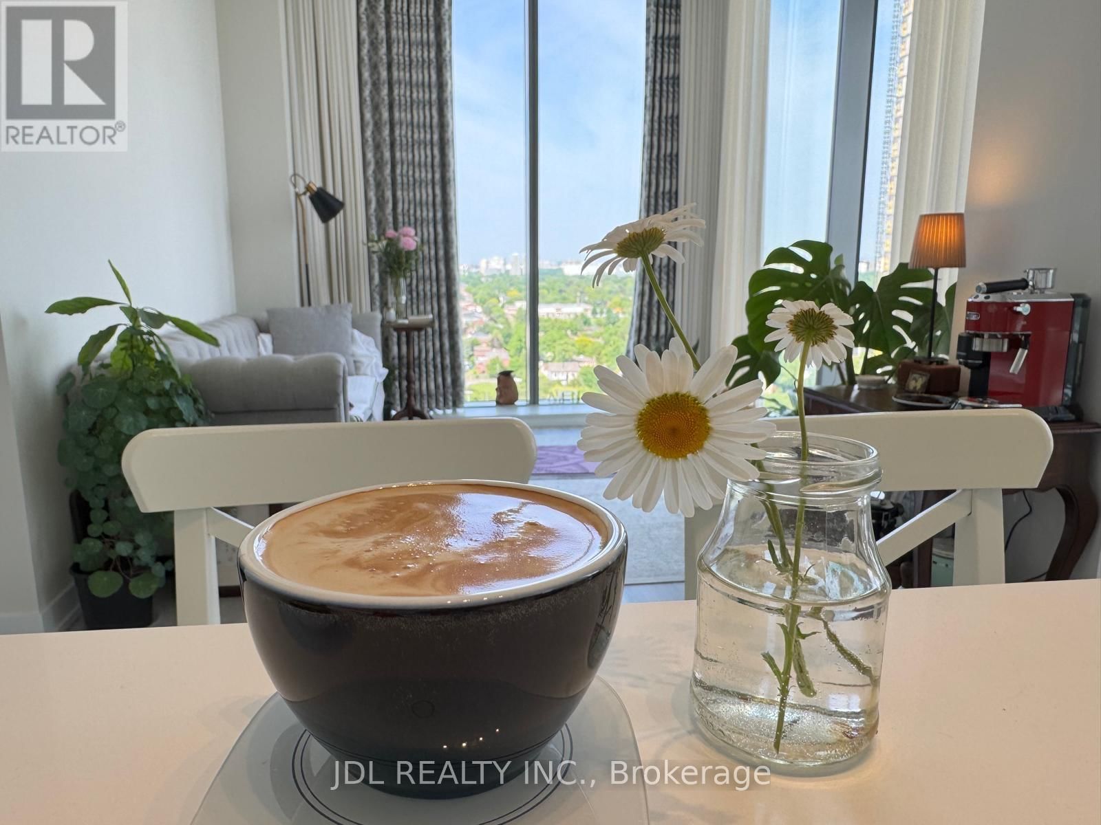 1909 - 8 OLYMPIC GARDEN DRIVE Image 11