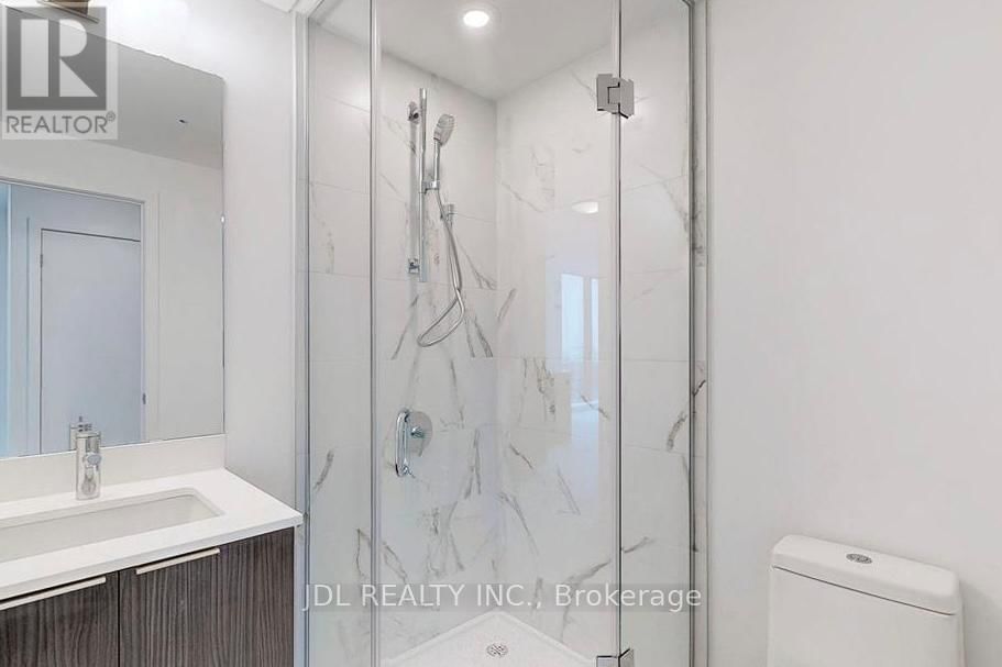 1909 - 8 OLYMPIC GARDEN DRIVE Image 15