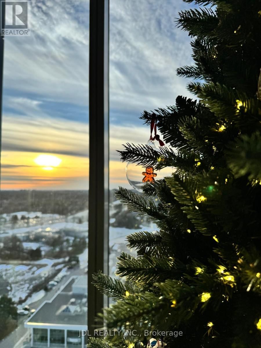 1909 - 8 OLYMPIC GARDEN DRIVE Image 16