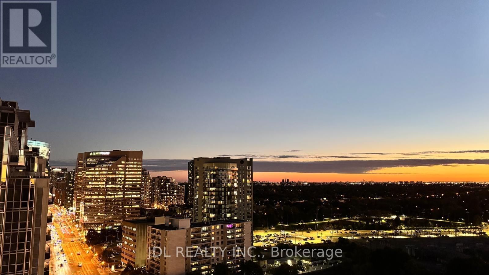 1909 - 8 OLYMPIC GARDEN DRIVE Image 21