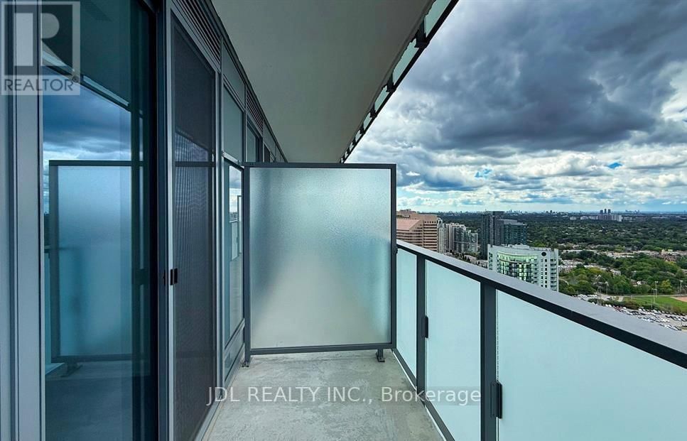 1909 - 8 OLYMPIC GARDEN DRIVE Image 22