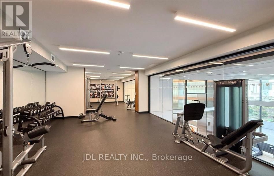 1909 - 8 OLYMPIC GARDEN DRIVE Image 33