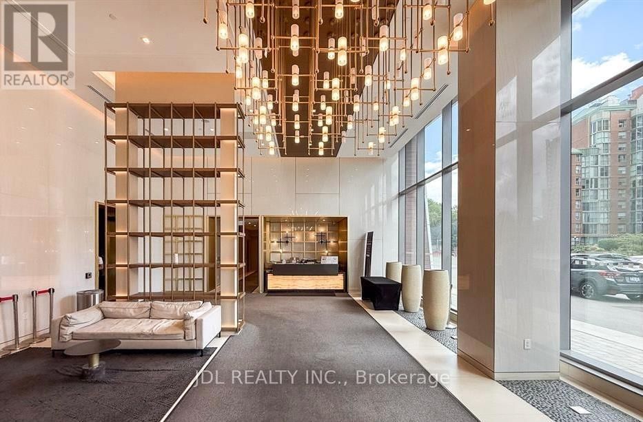 1909 - 8 OLYMPIC GARDEN DRIVE Image 4