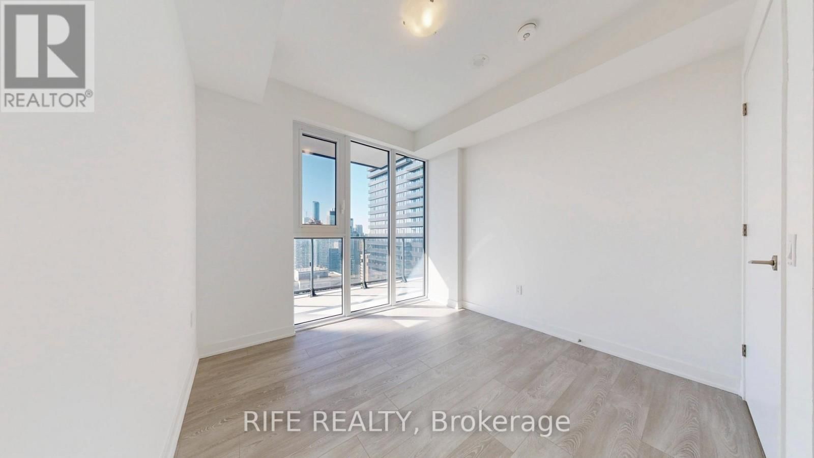 2910 - 634 CHURCH STREET Image 15