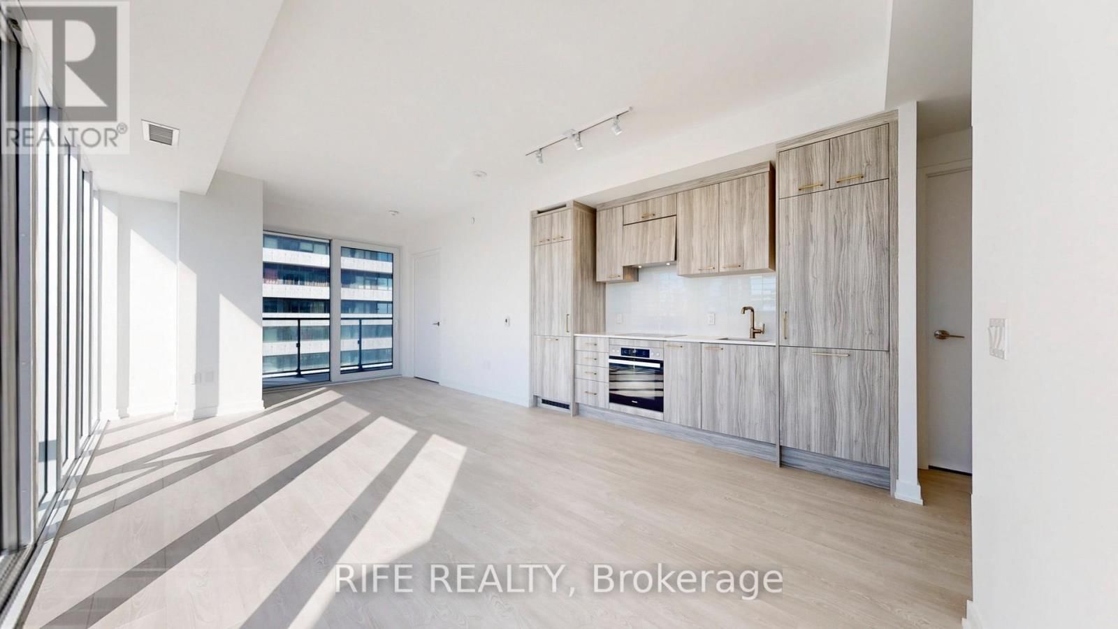 2910 - 634 CHURCH STREET Image 6