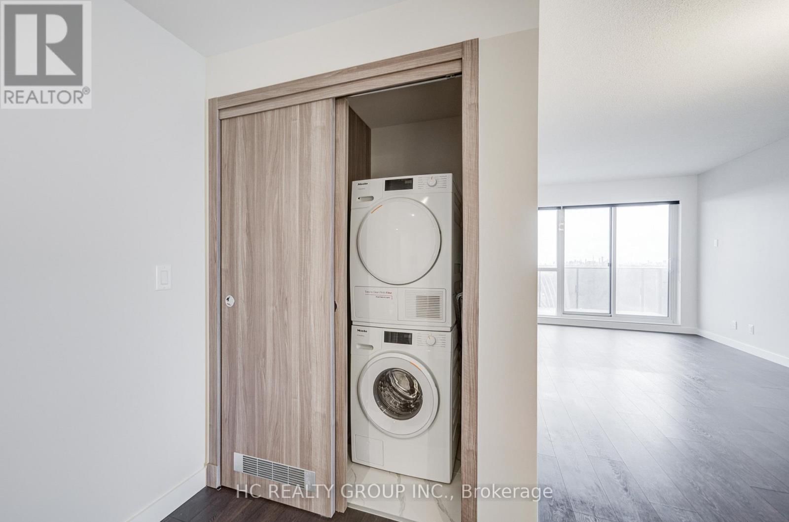 1703 - 25 MCMAHON DRIVE Image 30