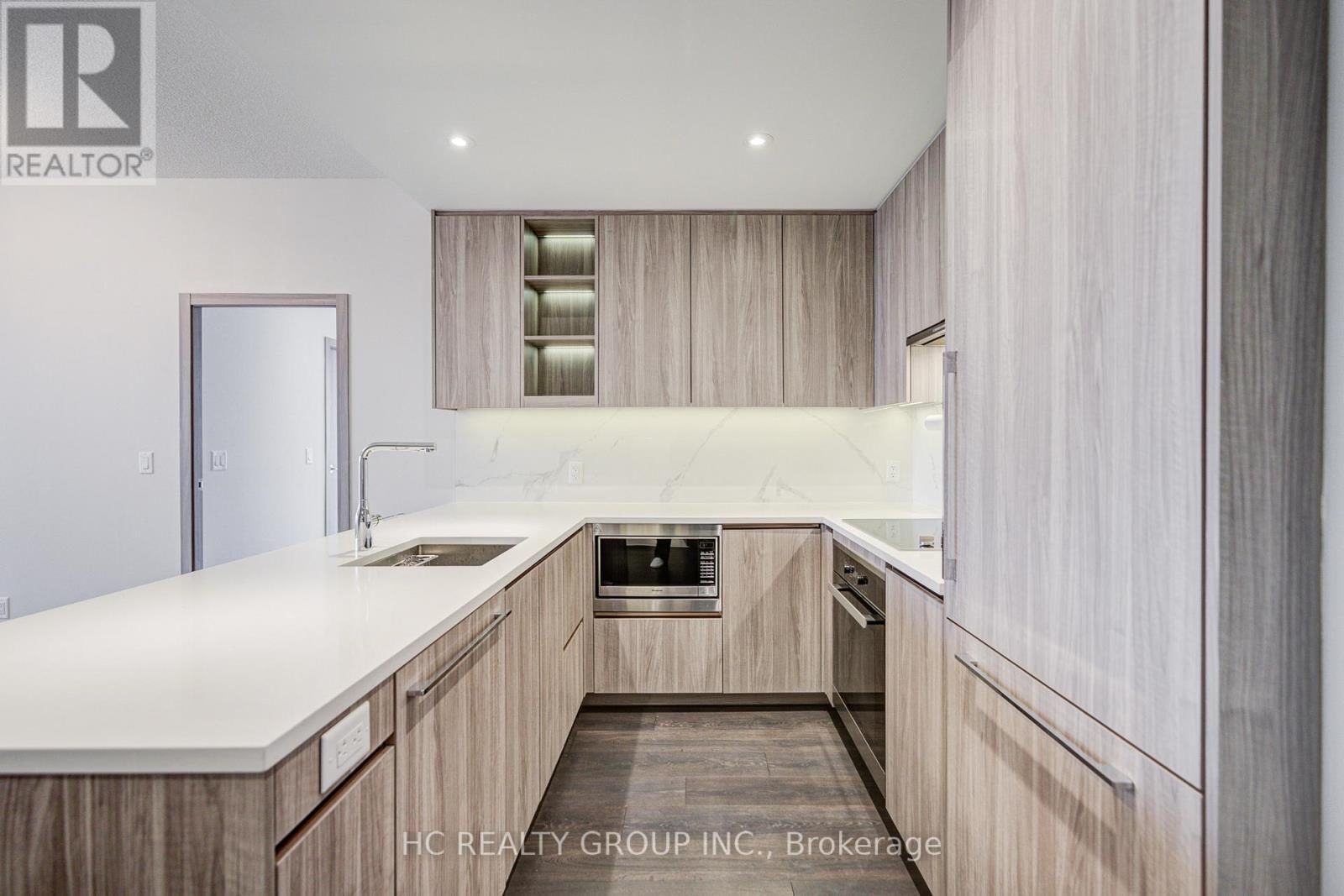 1703 - 25 MCMAHON DRIVE Image 6