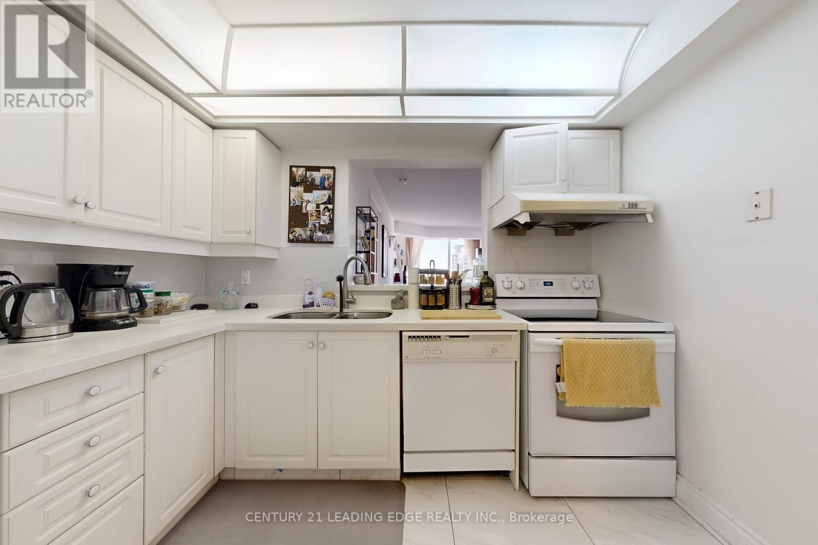 1201 - 5418 YONGE STREET Image 19