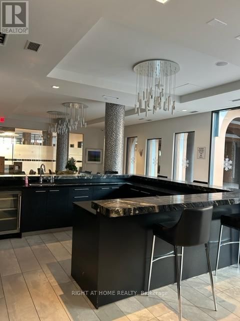 224 - 525 ADELAIDE STREET WEST Image 13