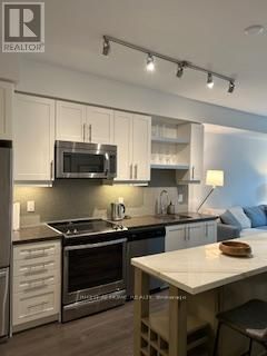 224 - 525 ADELAIDE STREET WEST Image 3