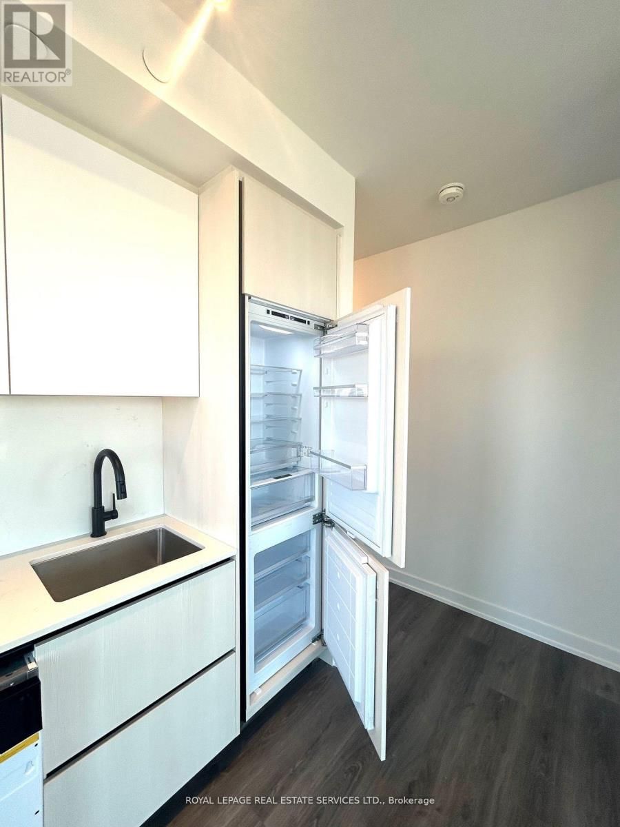 4713 - 108 PETER STREET Image 10