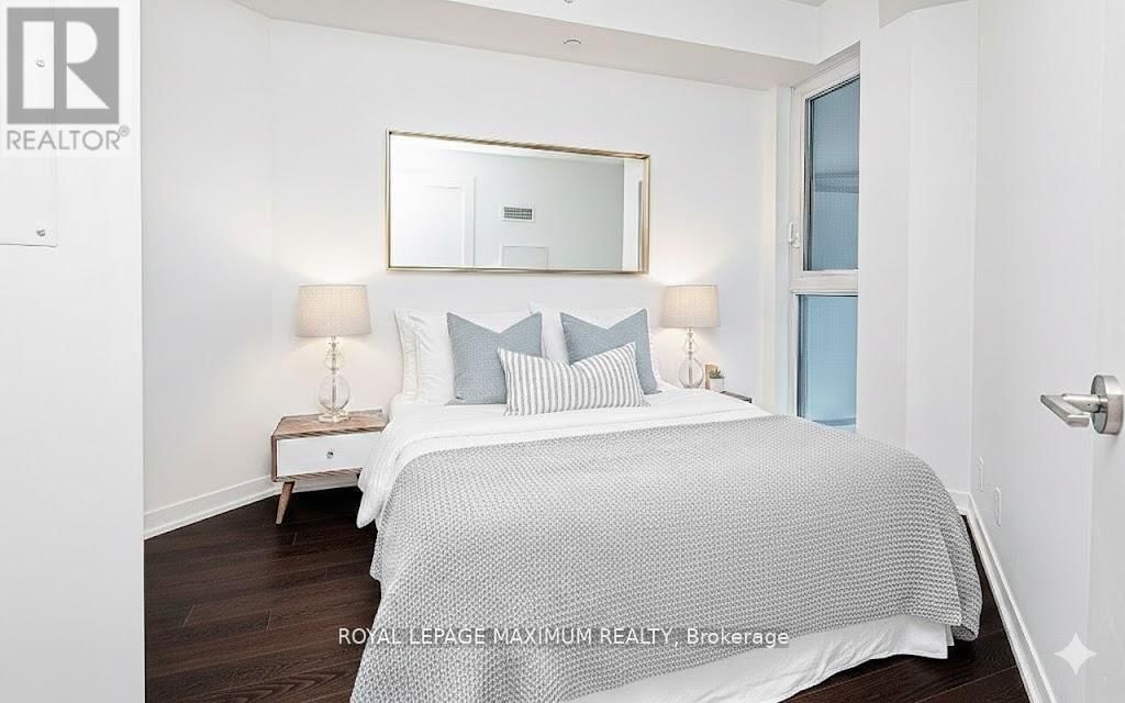 201 - 2020 BATHURST STREET Image 10