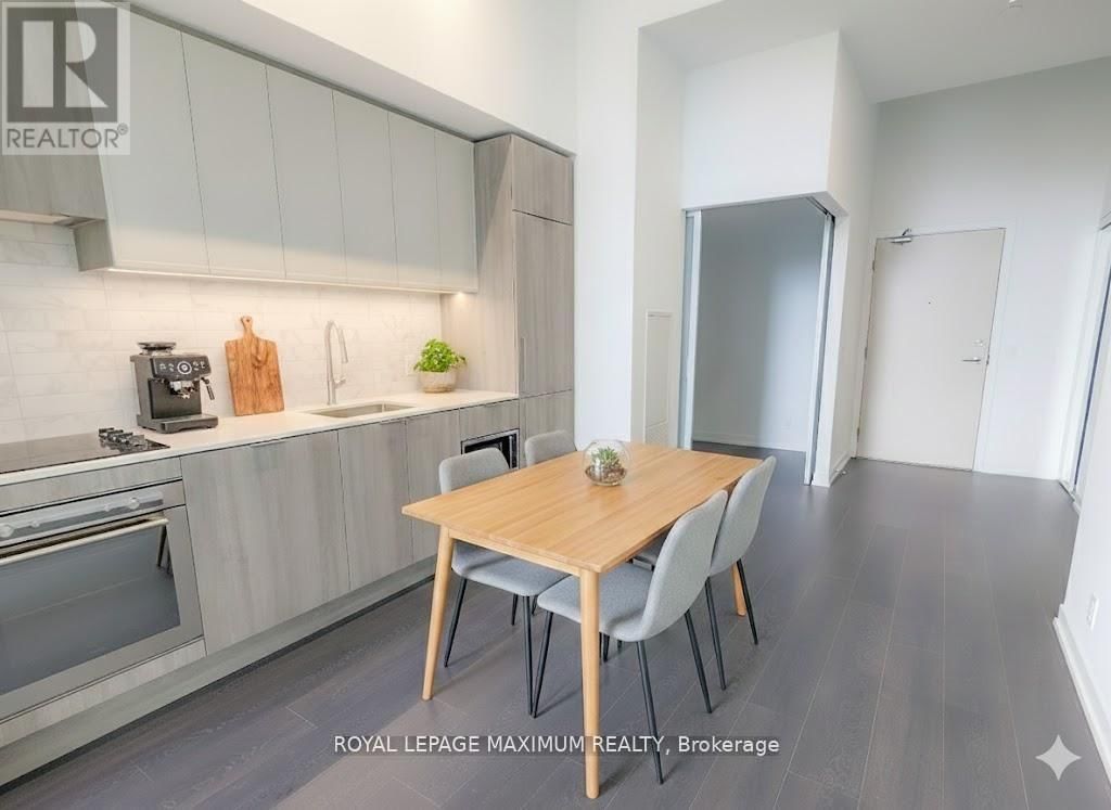 201 - 2020 BATHURST STREET Image 6