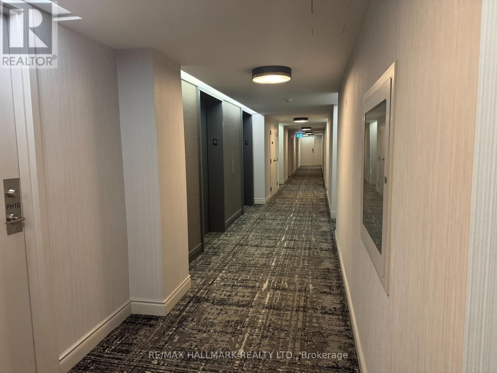 PH07 - 330 ADELAIDE STREET EAST Image 23