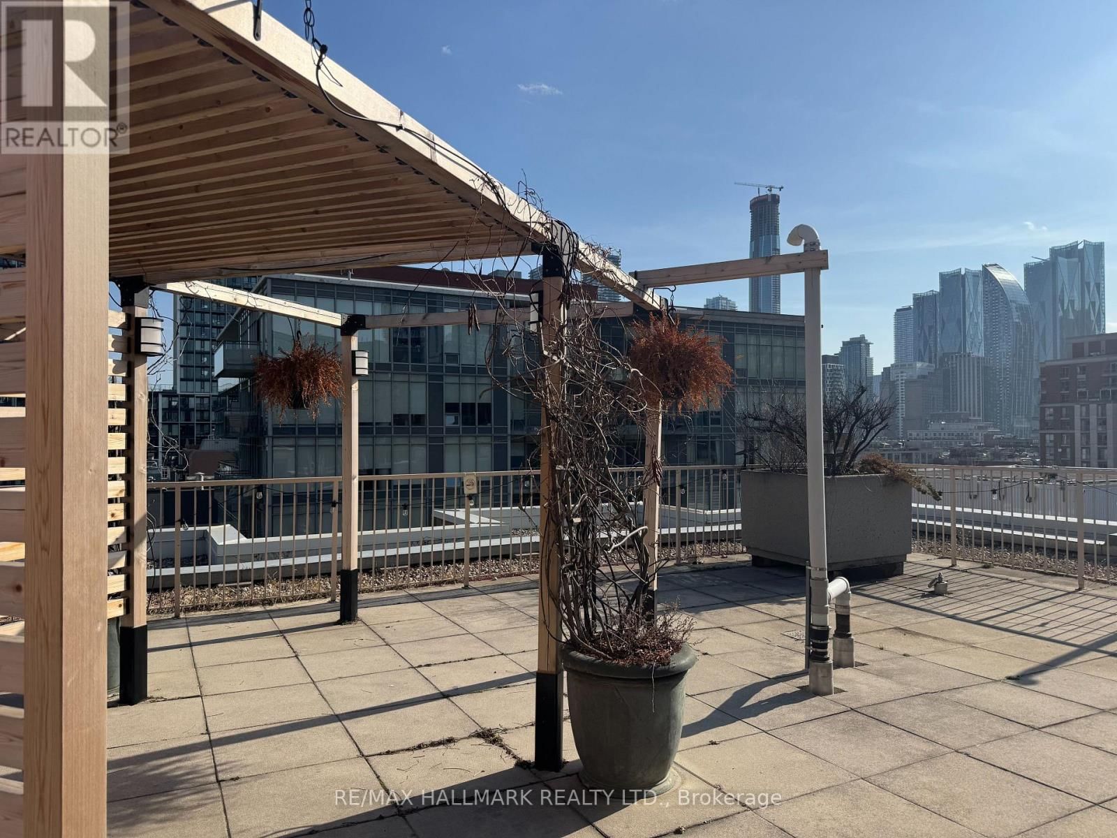 PH07 - 330 ADELAIDE STREET EAST Image 24