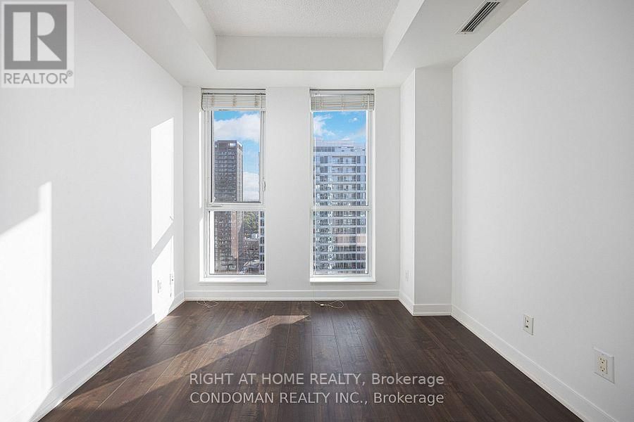 2313 - 170 SUMACH STREET Image 6