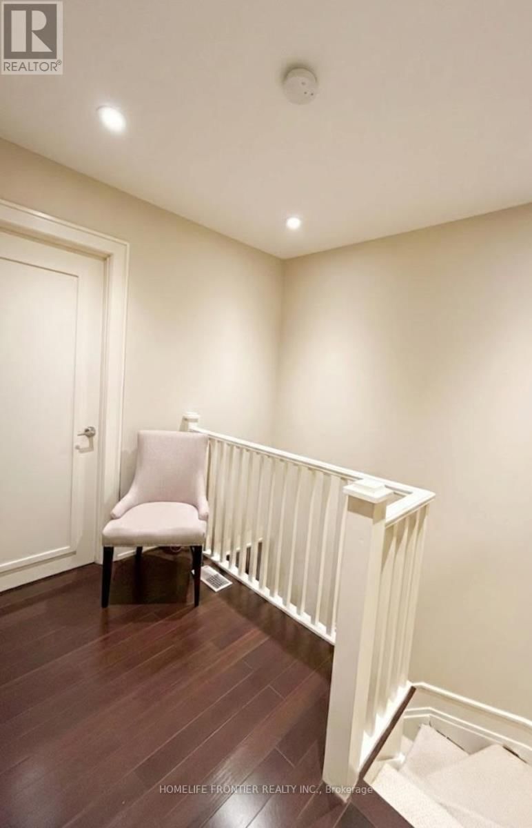 38 HENDERSON AVENUE Image 10