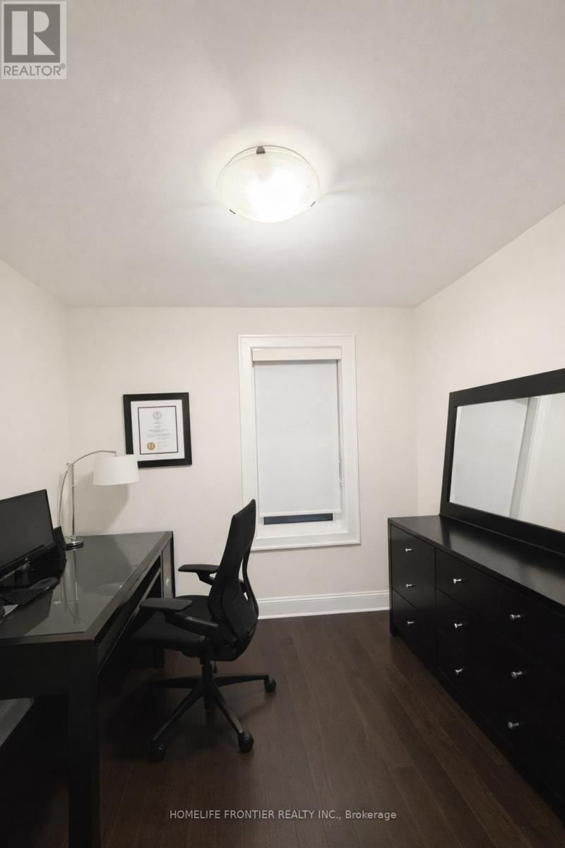 38 HENDERSON AVENUE Image 12