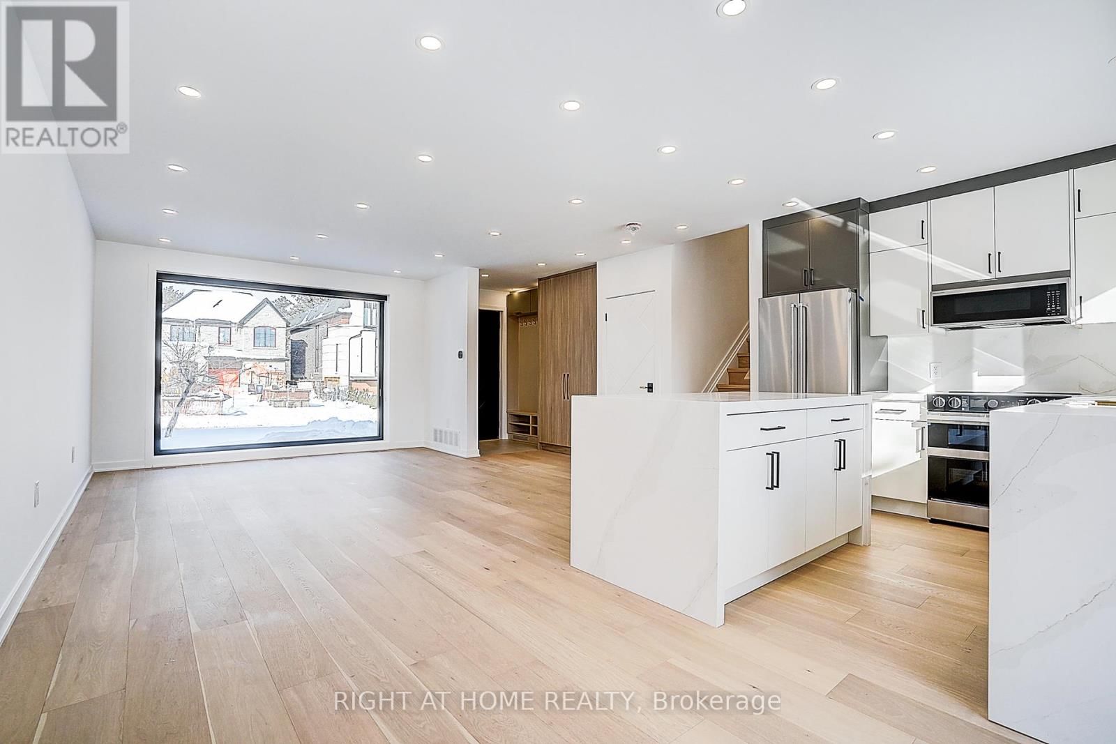 215 CHURCHILL AVENUE Image 15