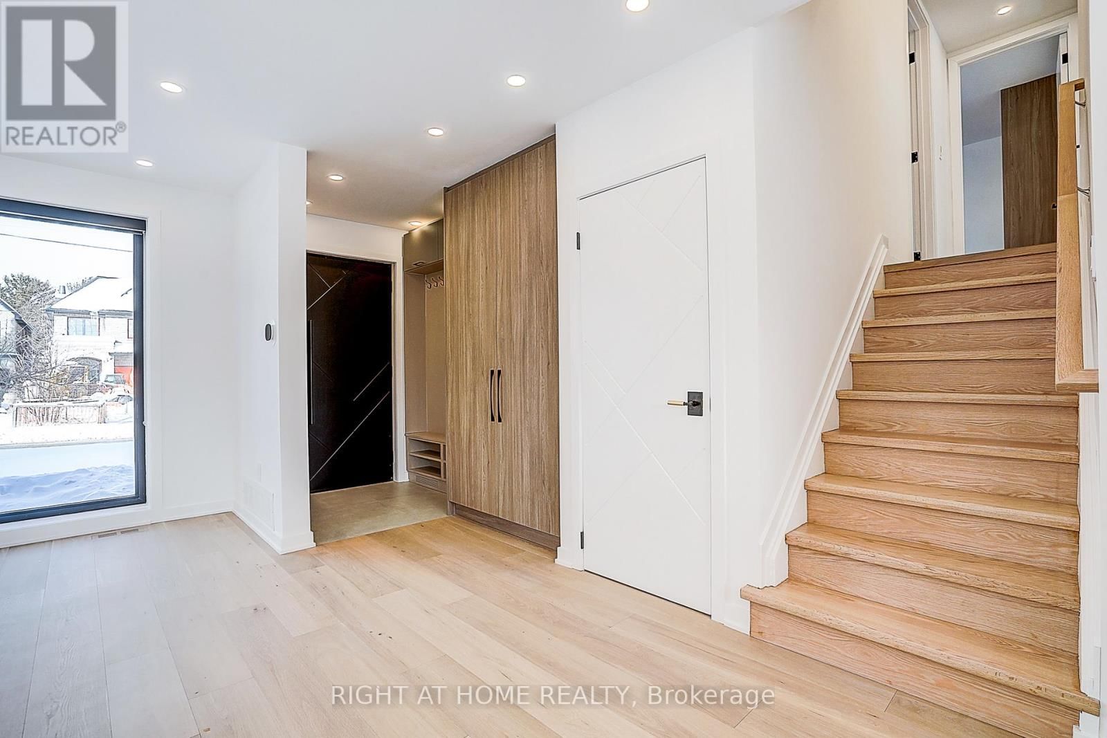 215 CHURCHILL AVENUE Image 22