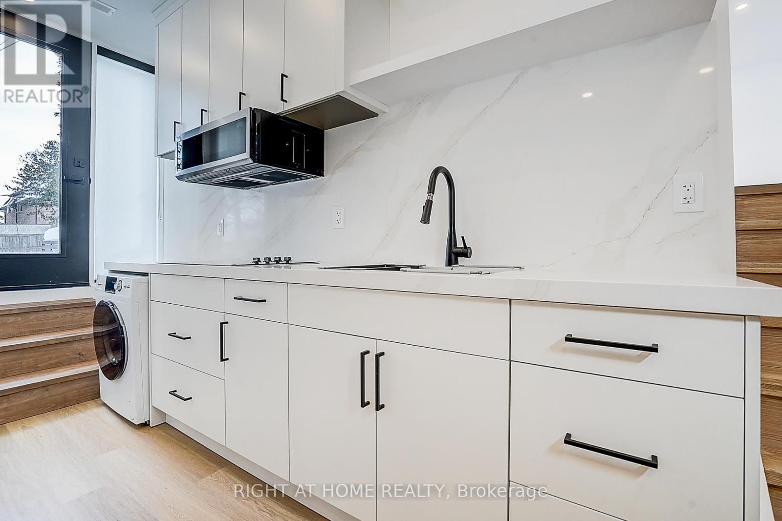 215 CHURCHILL AVENUE Image 46