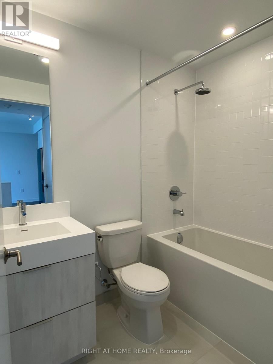 2107 - 130 RIVER STREET Image 10